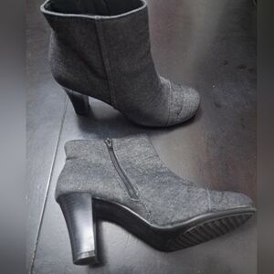 Aerosoles Scrole Book Black Denim Ankle Boots    Size 7.5